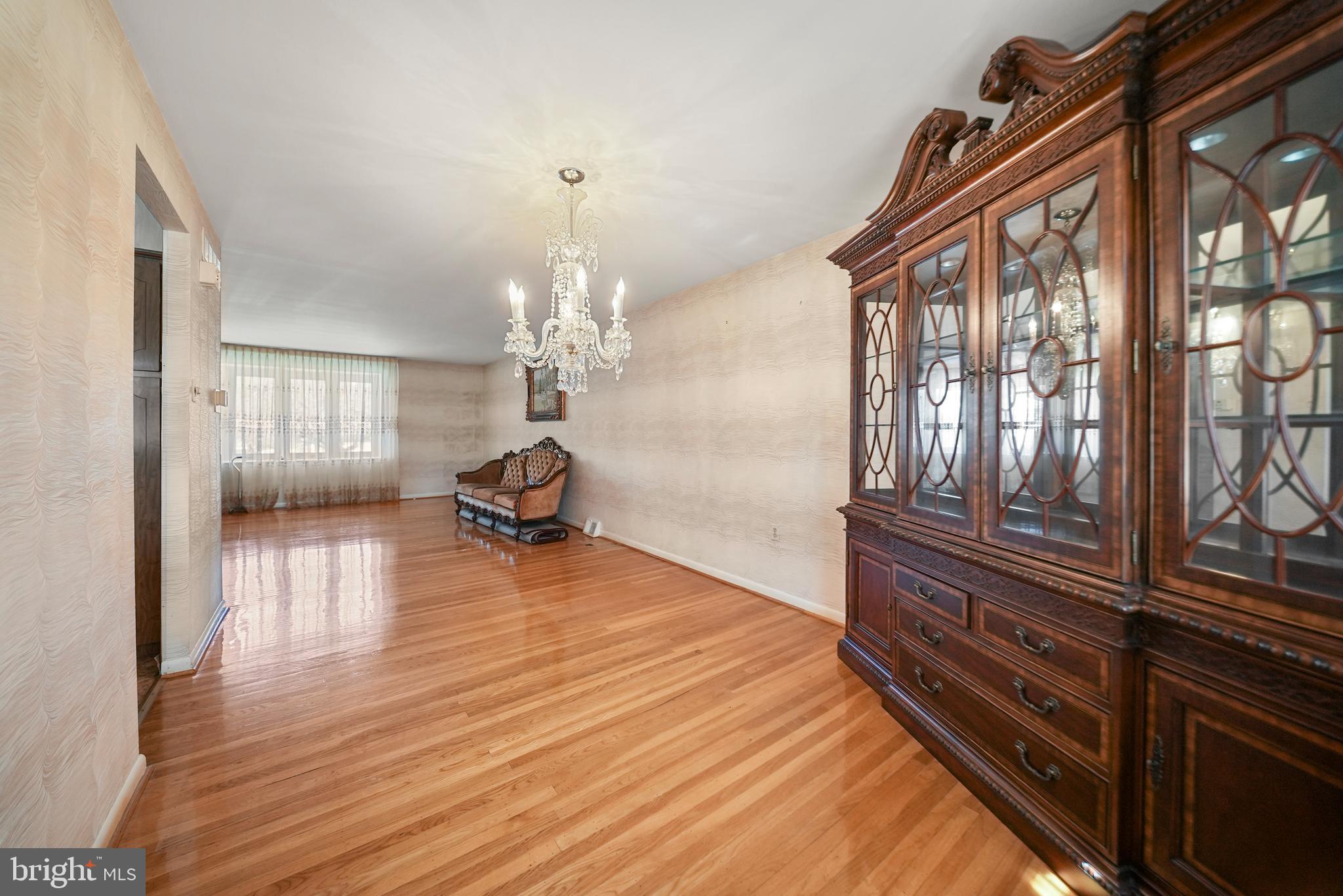 SOMERTON - Residential