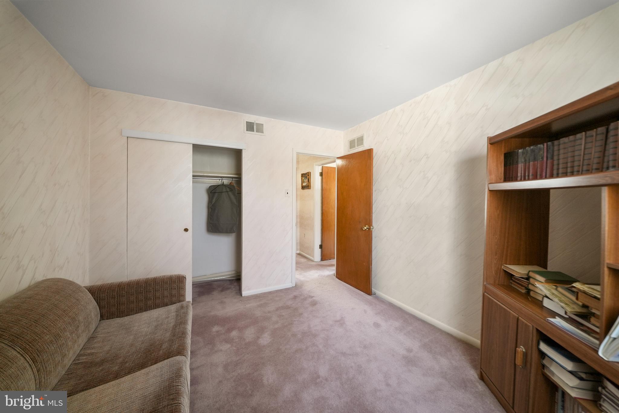 SOMERTON - Residential