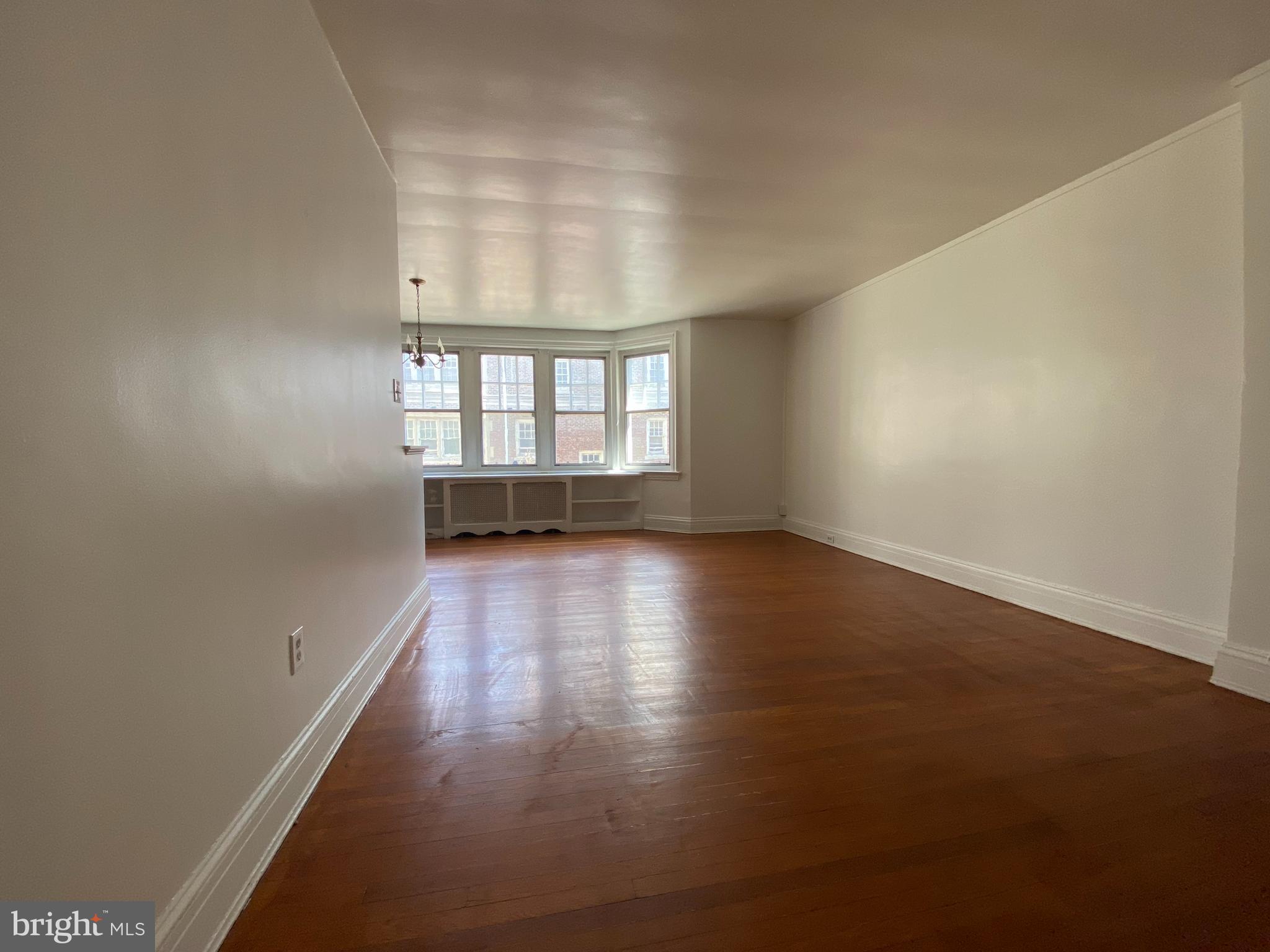 GARDEN COURT - Residential Lease