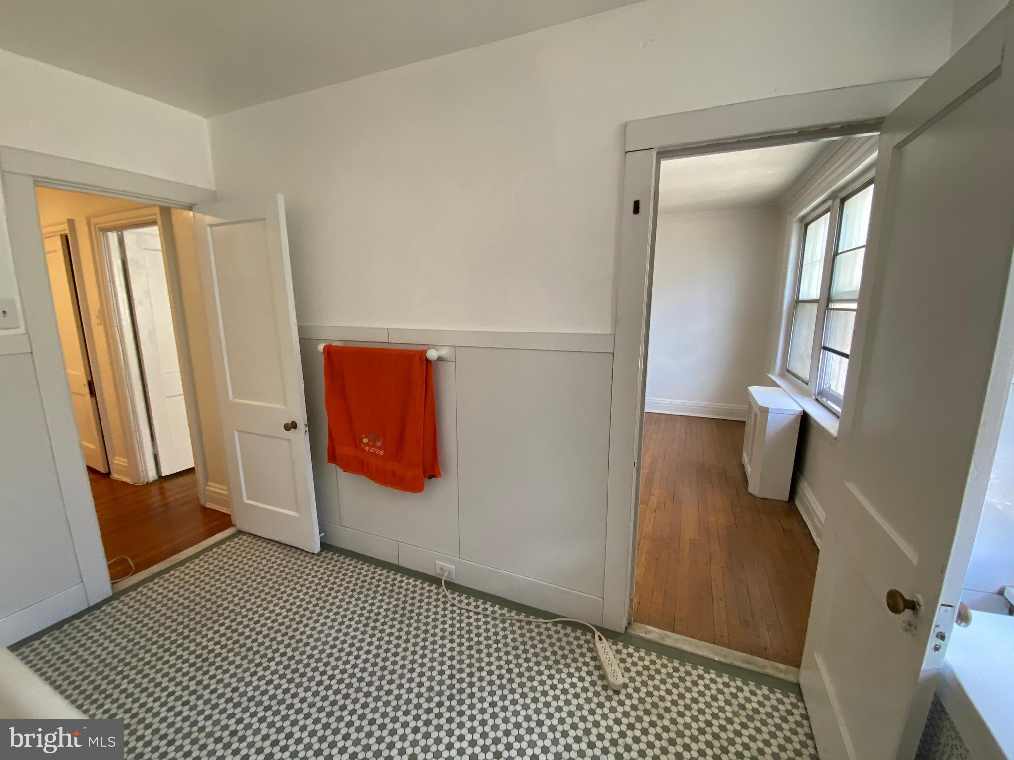 GARDEN COURT - Residential Lease