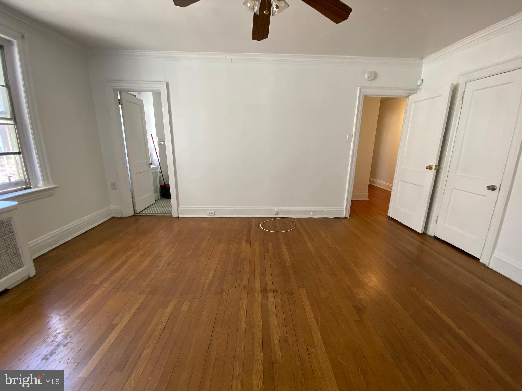 GARDEN COURT - Residential Lease