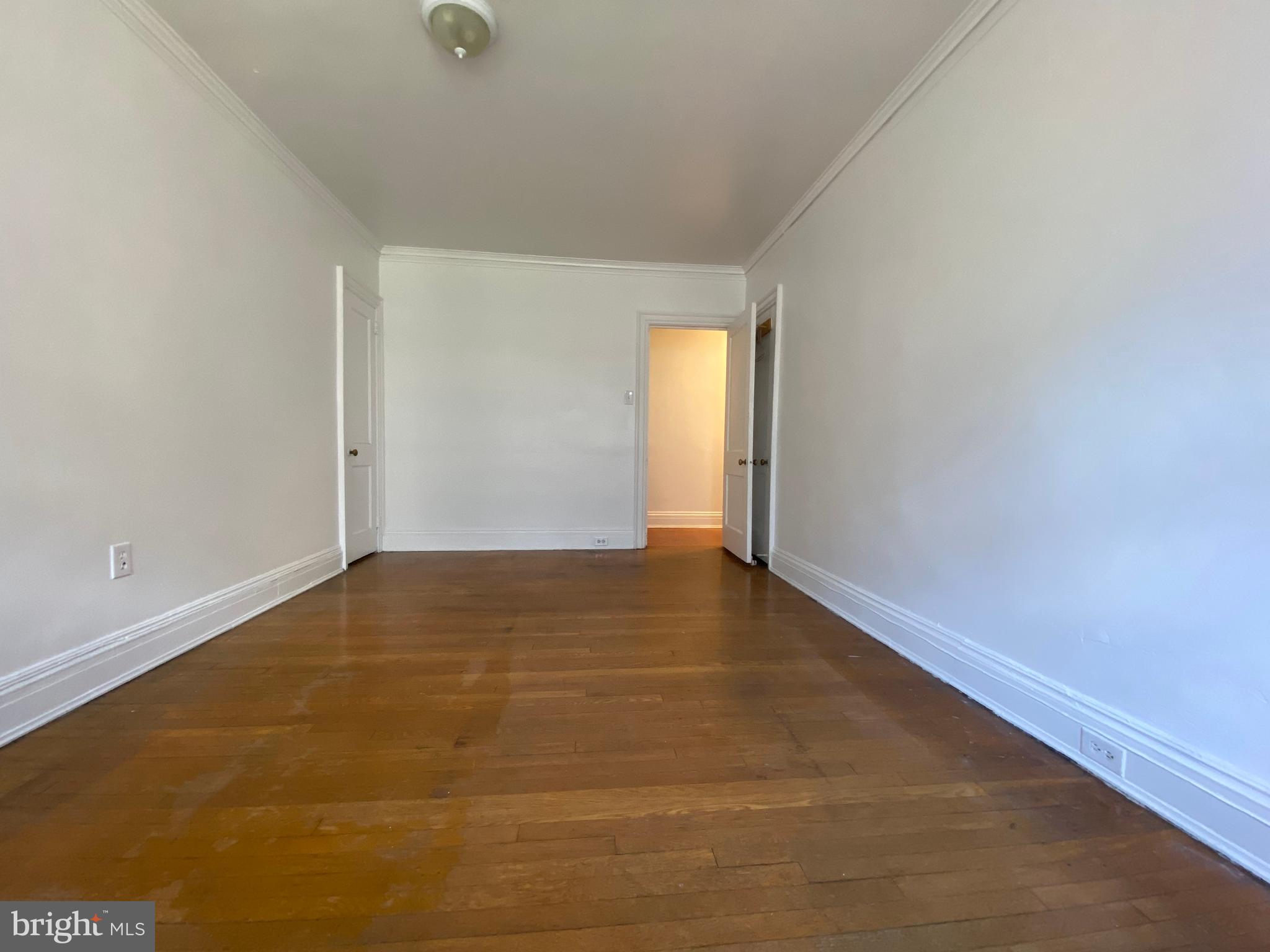 GARDEN COURT - Residential Lease