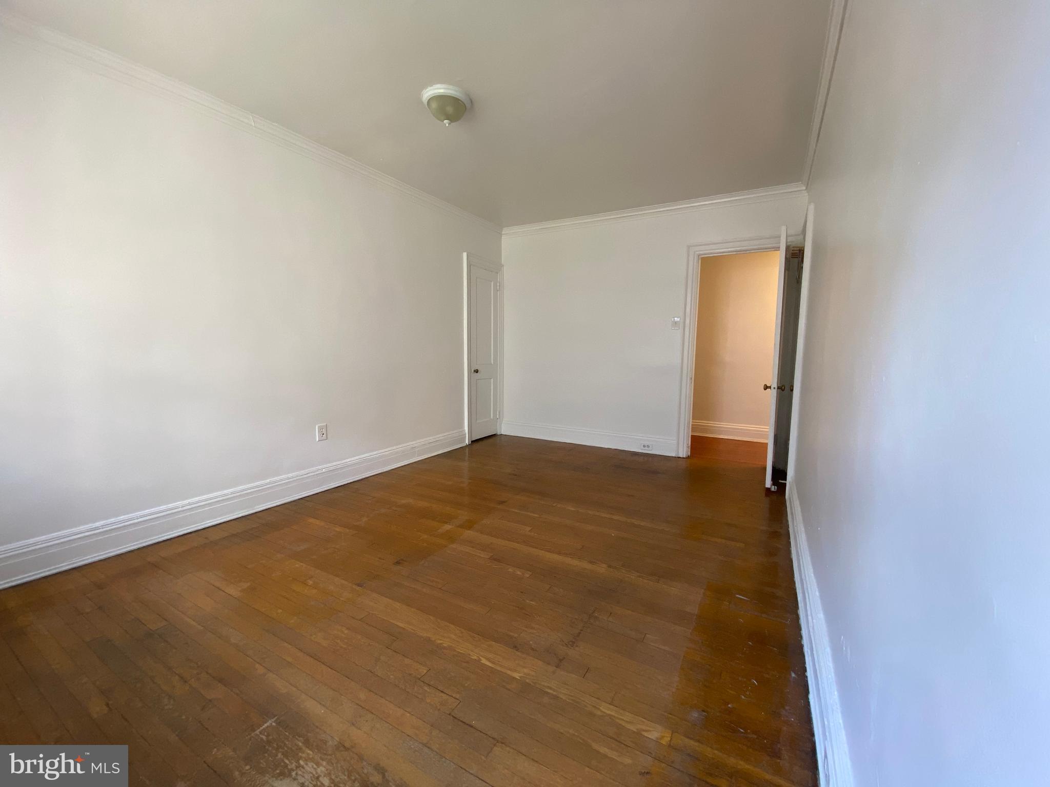 GARDEN COURT - Residential Lease