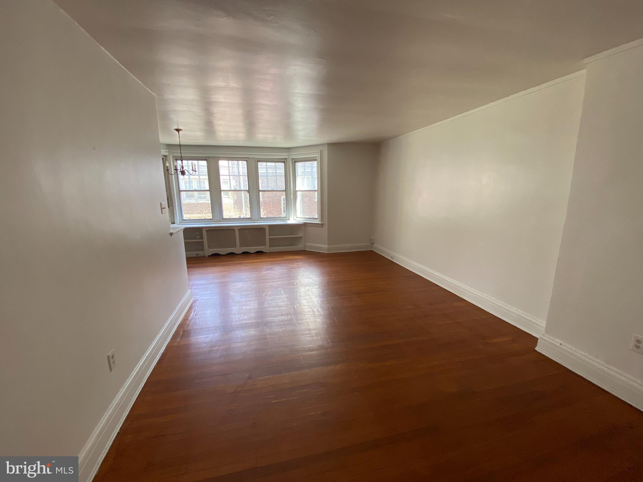 GARDEN COURT - Residential Lease