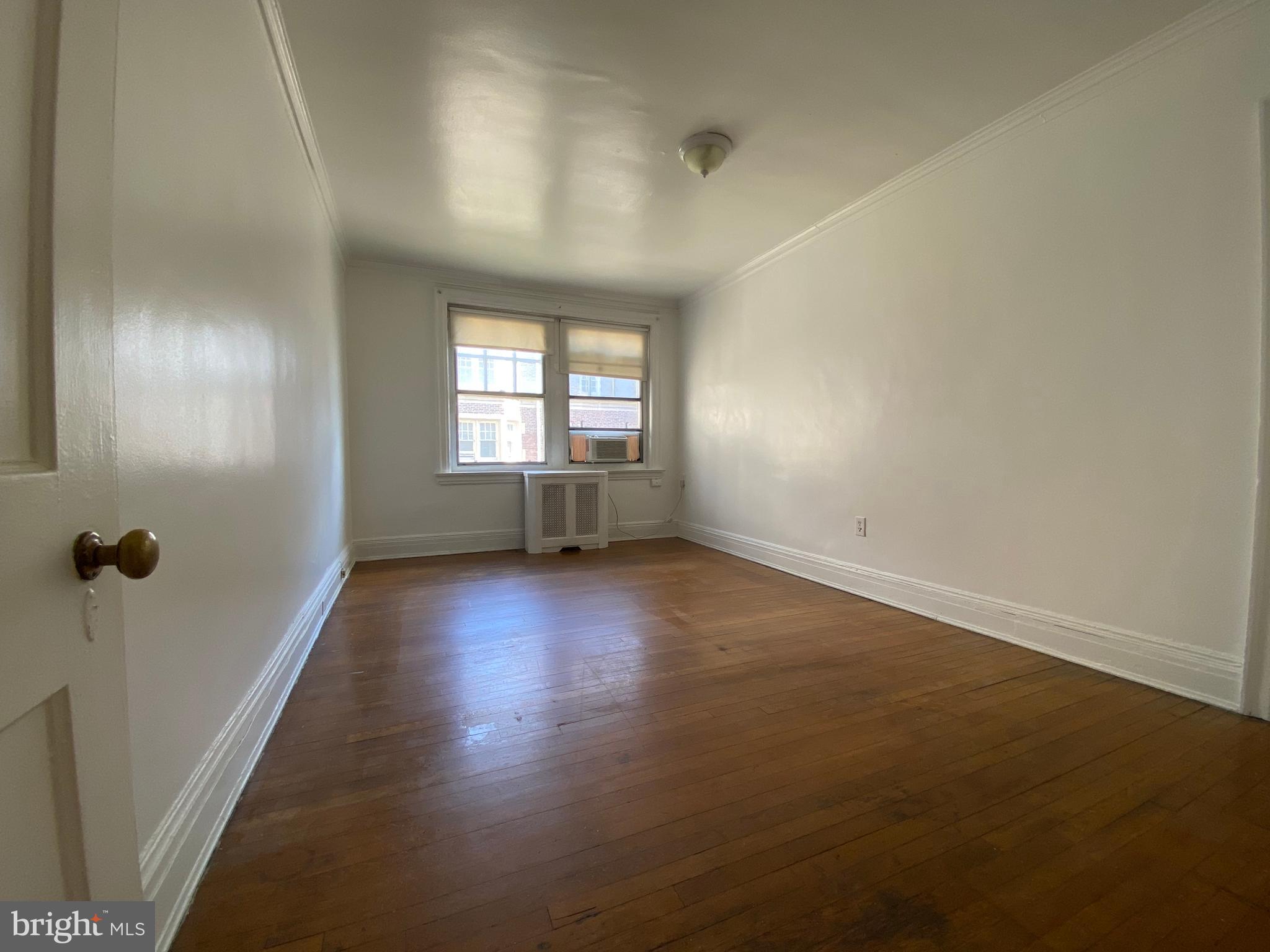 GARDEN COURT - Residential Lease