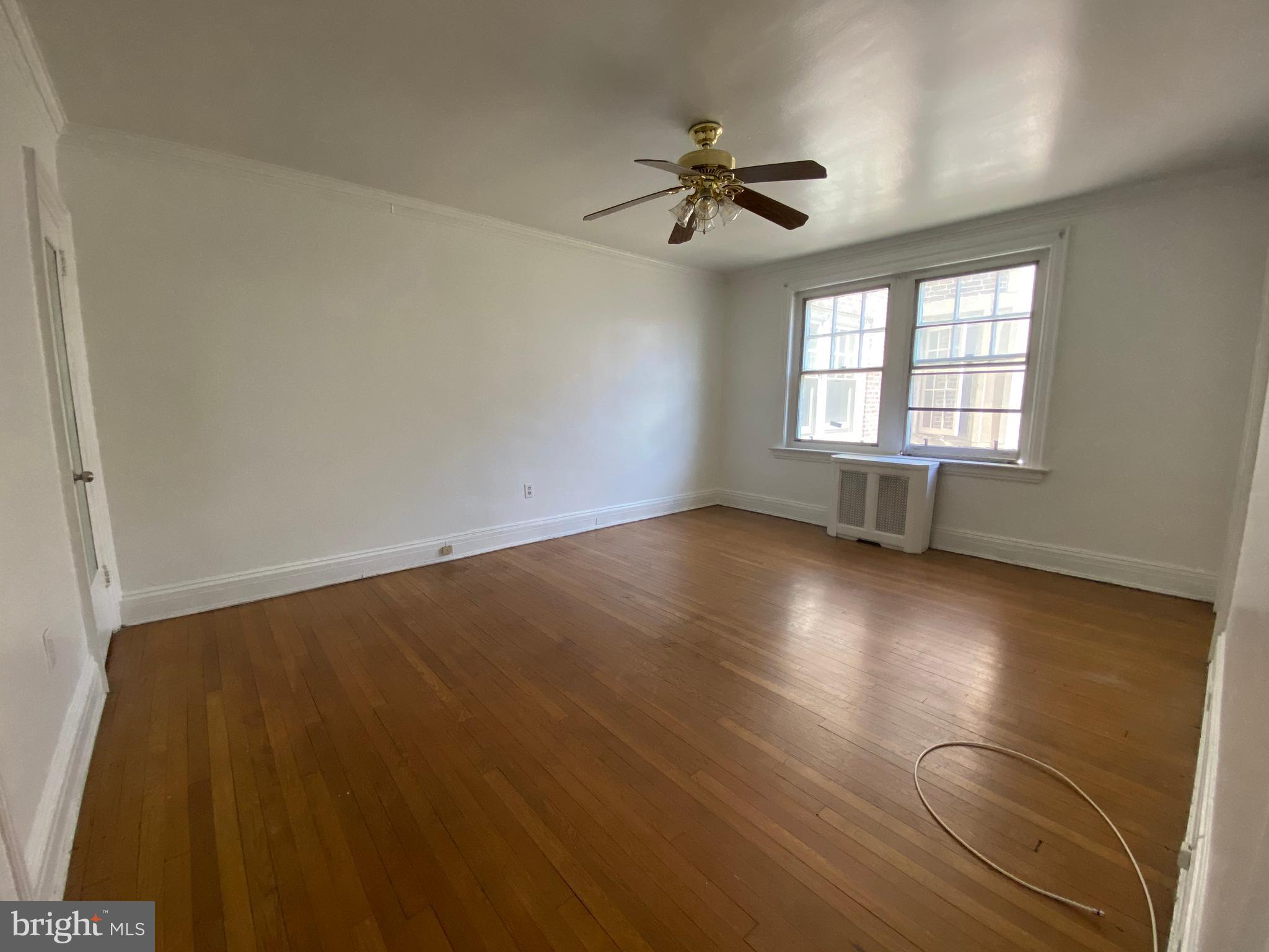 GARDEN COURT - Residential Lease