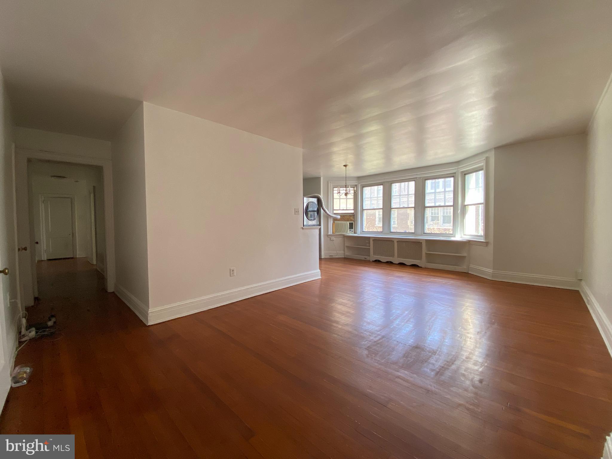 GARDEN COURT - Residential Lease