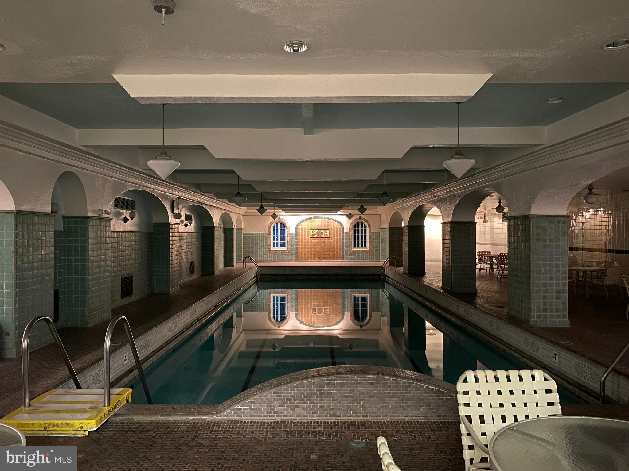 GARDEN COURT - Residential Lease