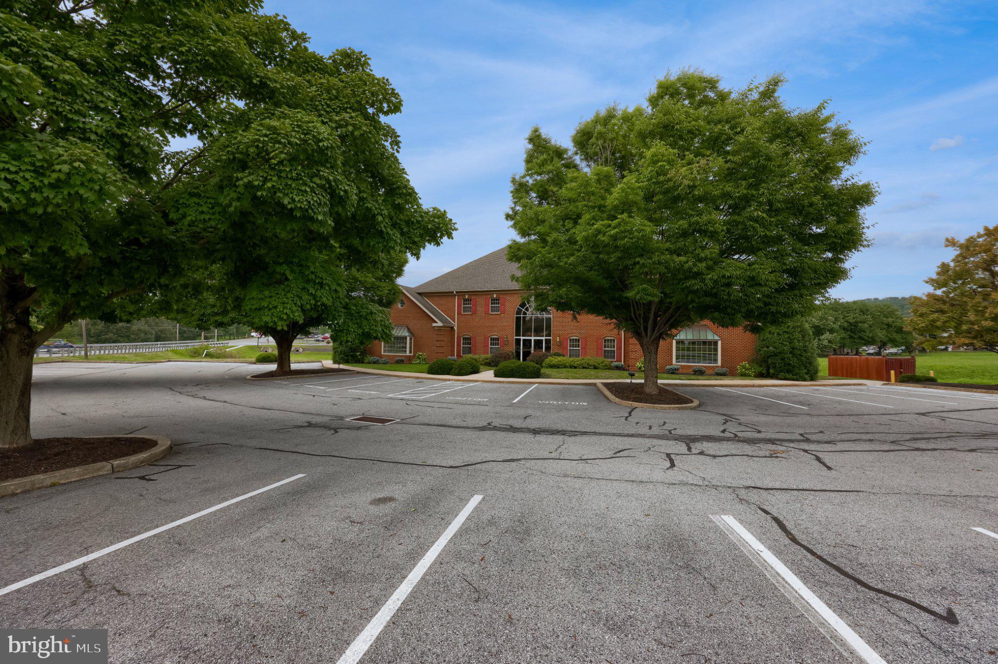 10 & 40 SYLVAN RETREAT ROAD