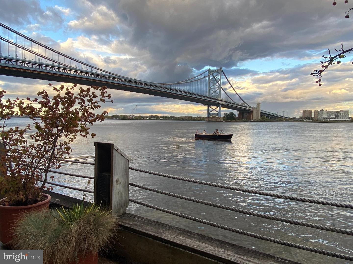 OLD CITY - Residential