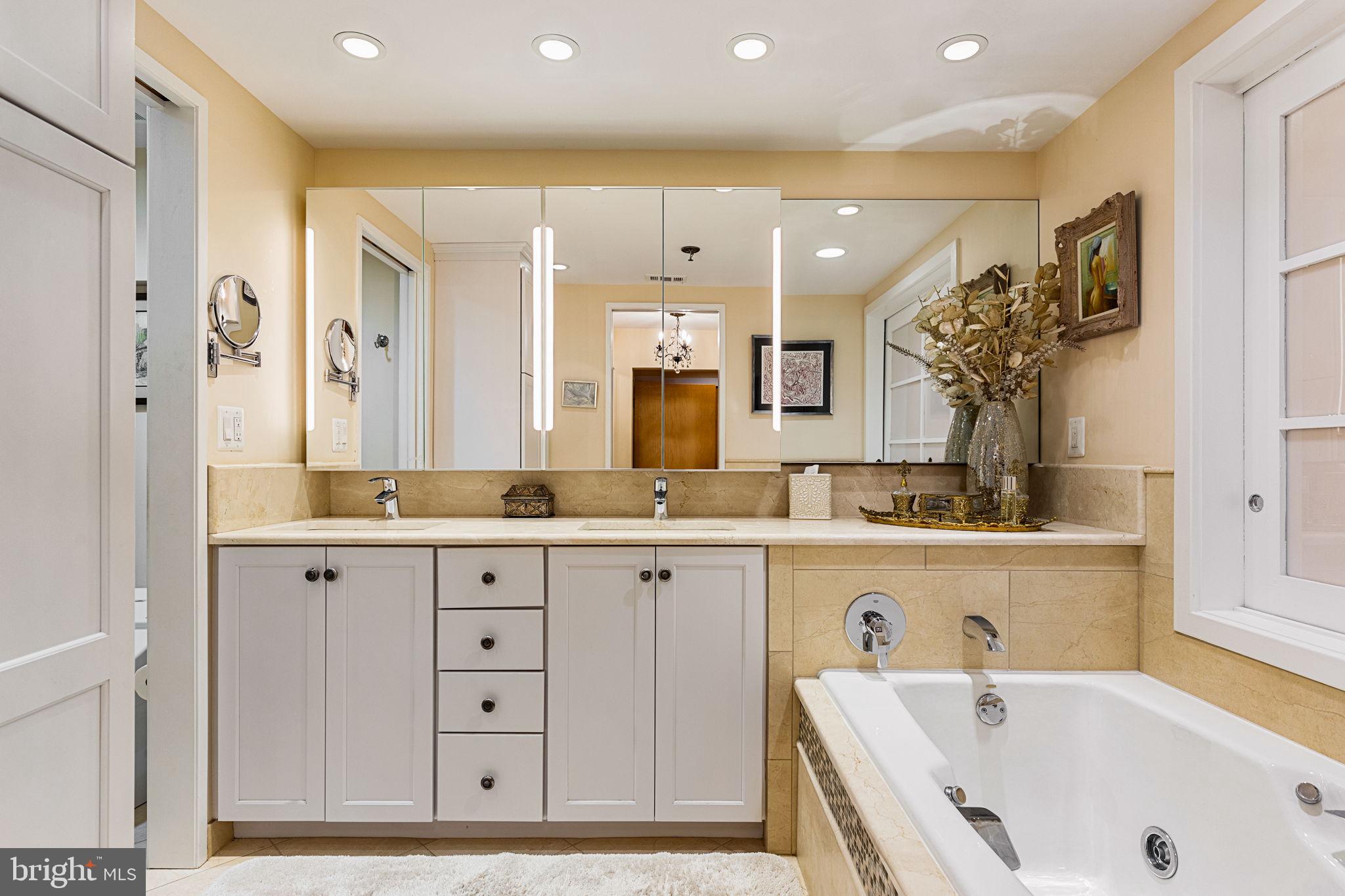 OLD CITY - Residential