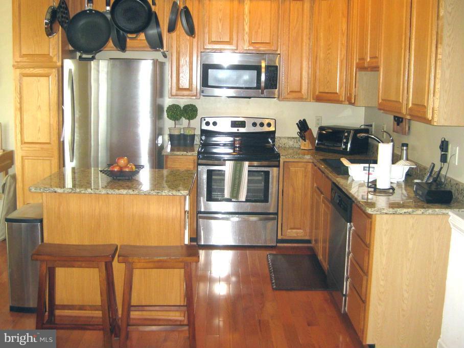 RUSSETT - Residential Lease