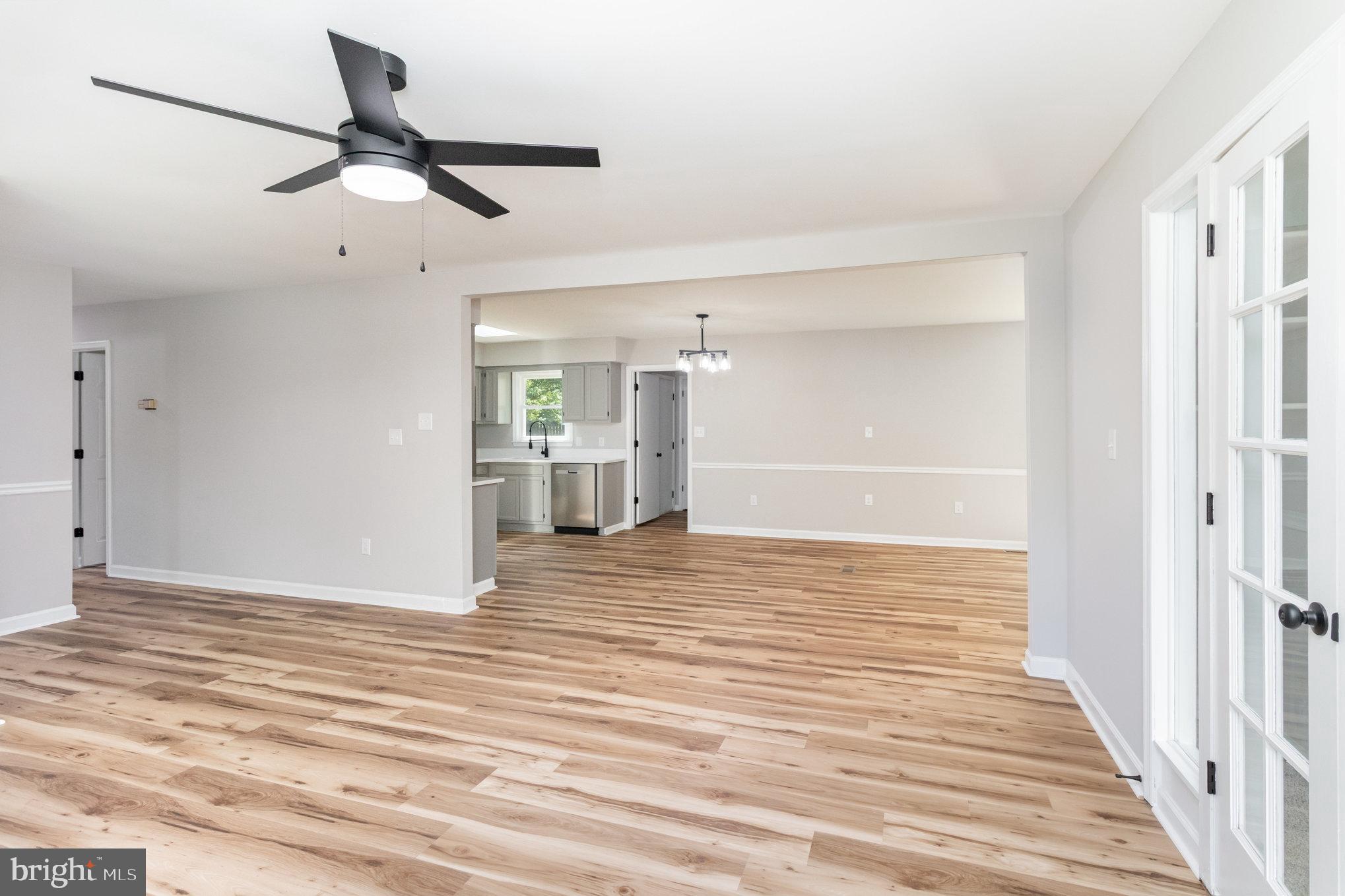 DEVONNE WOODS - Residential