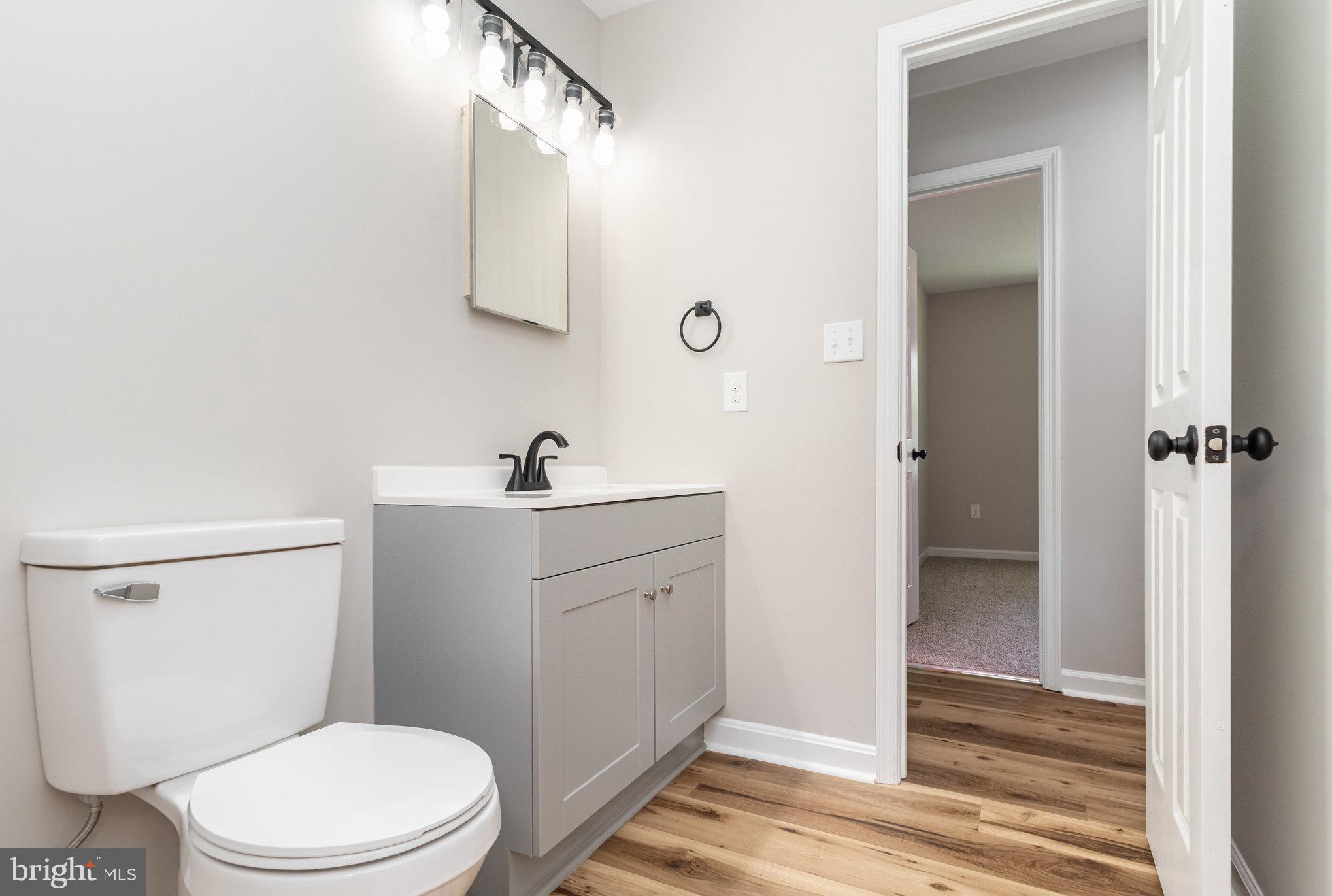 DEVONNE WOODS - Residential