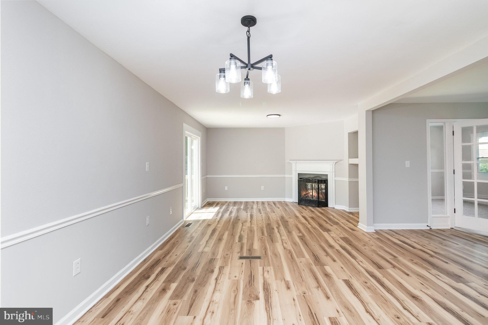 DEVONNE WOODS - Residential