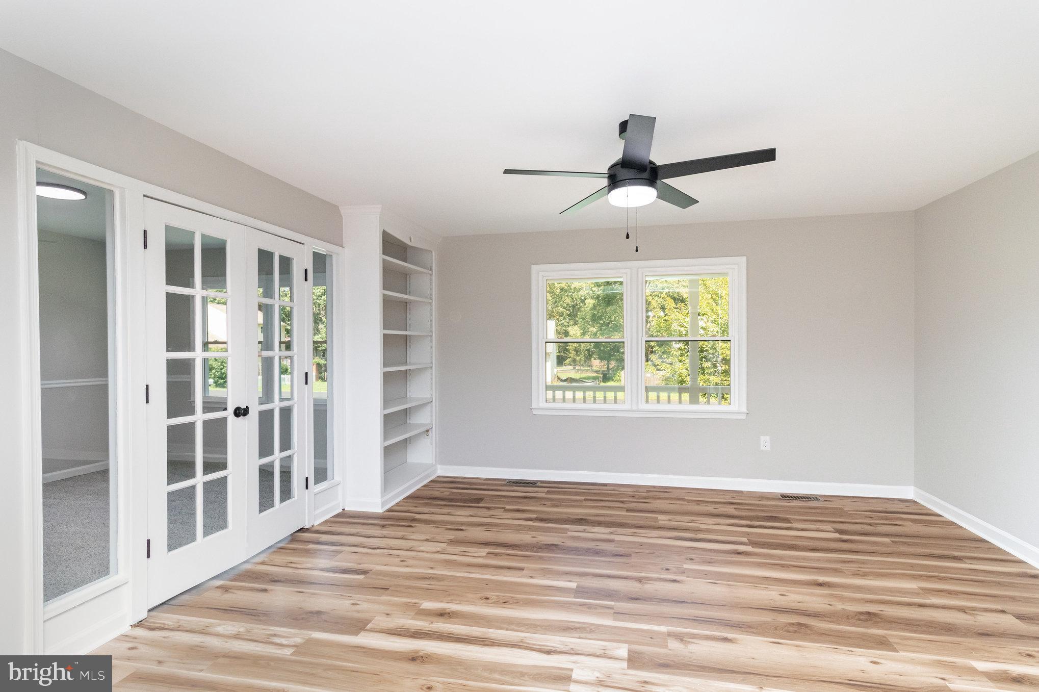 DEVONNE WOODS - Residential