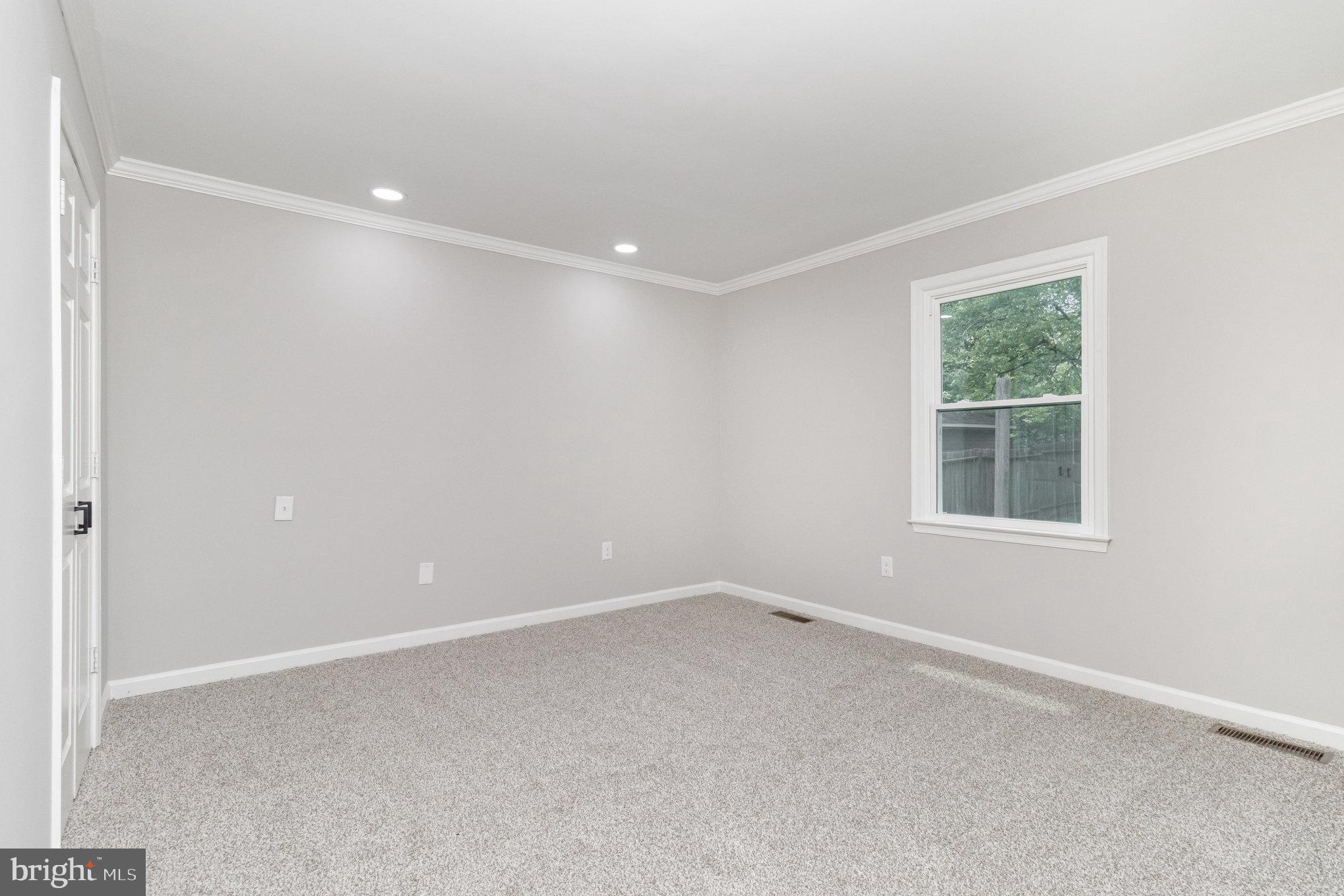 DEVONNE WOODS - Residential