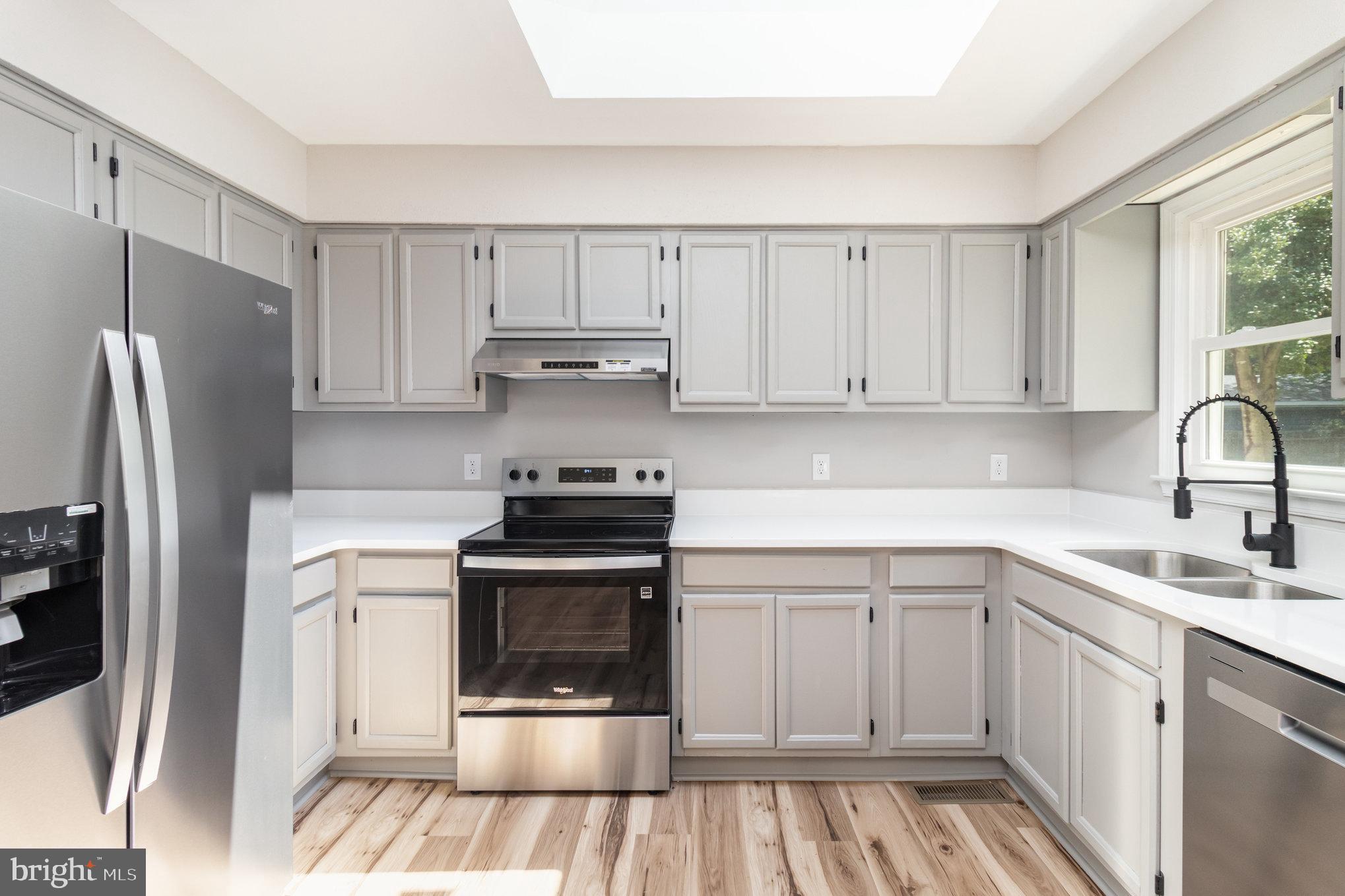 DEVONNE WOODS - Residential