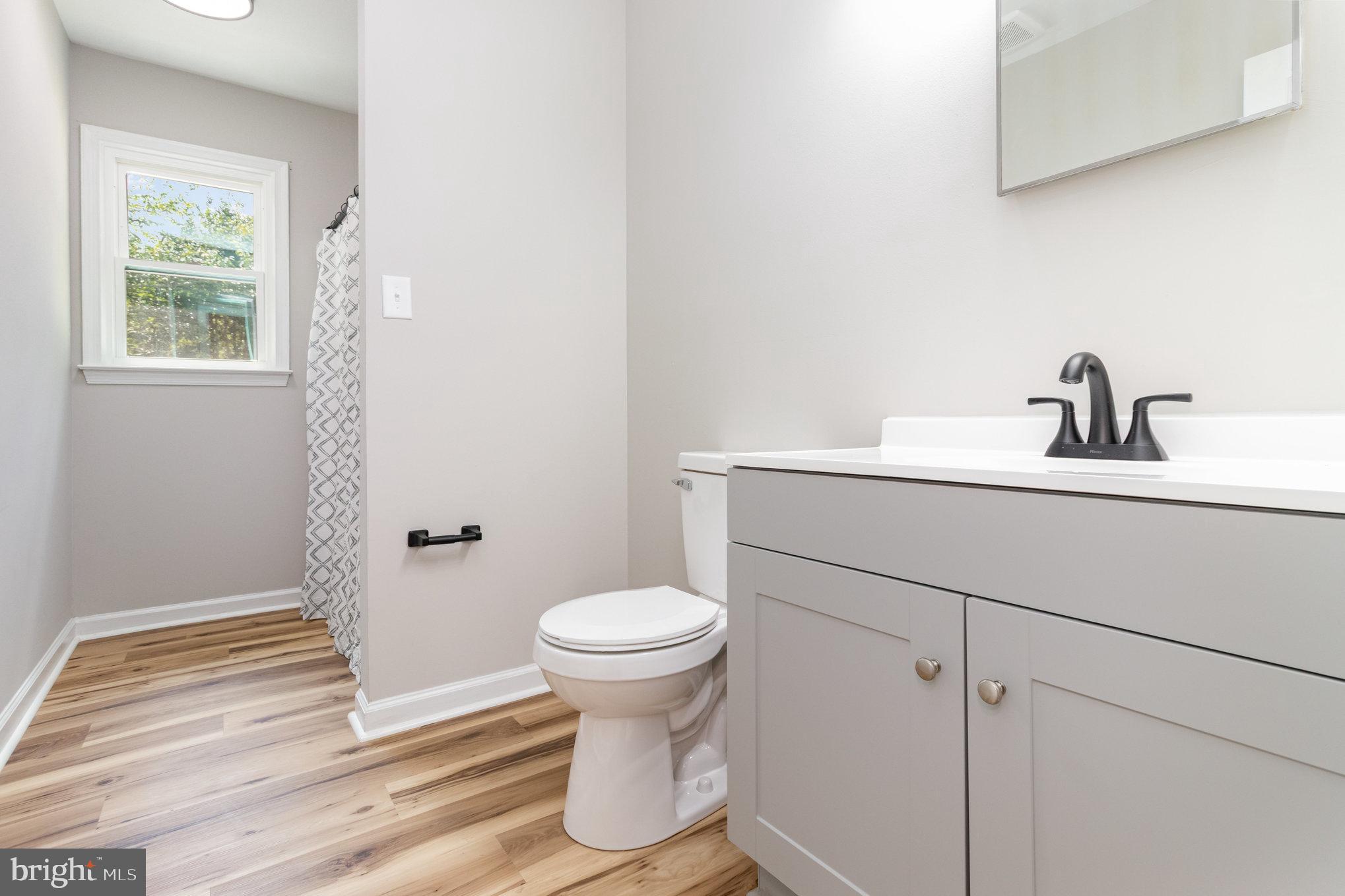 DEVONNE WOODS - Residential