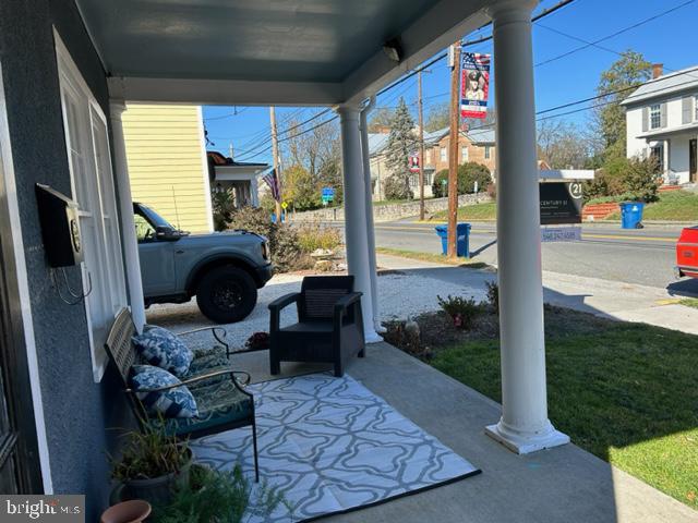 DOWNTOWN BERRYVILLE - Residential