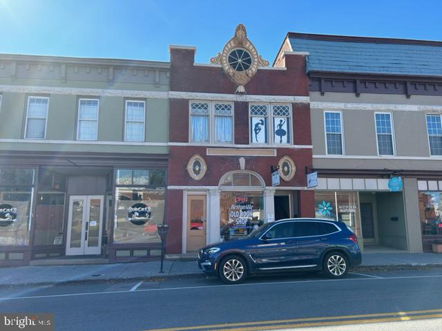 DOWNTOWN BERRYVILLE - Residential