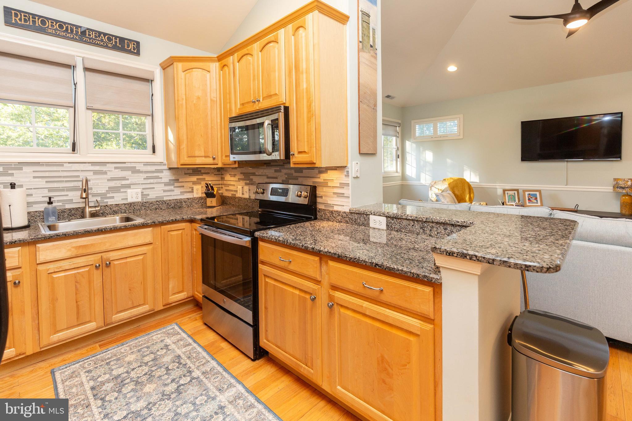 THE TIDES - Residential