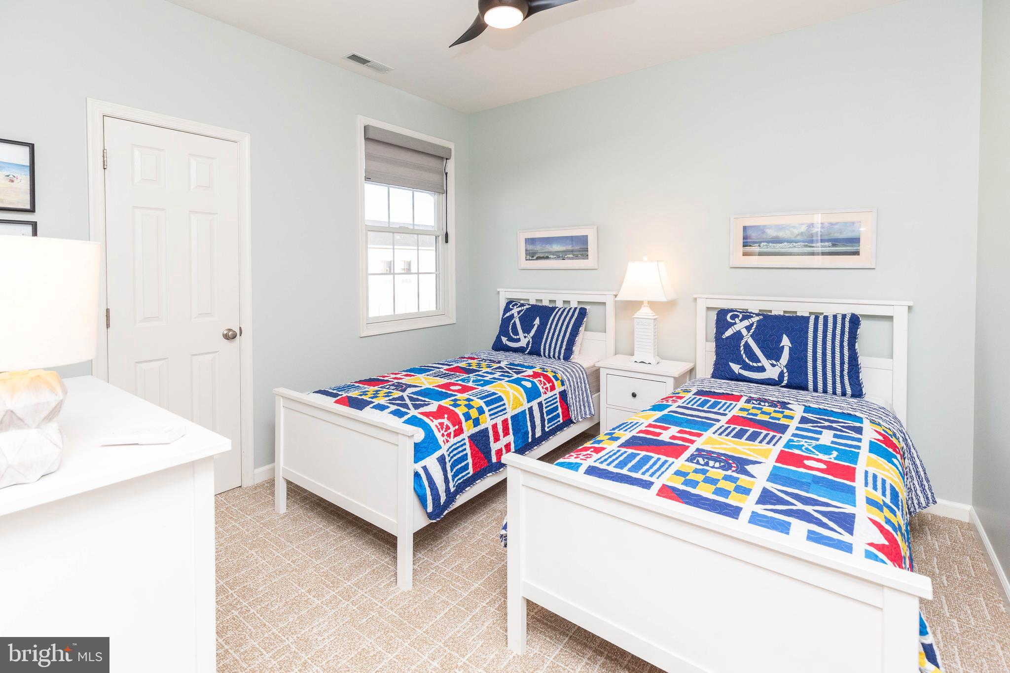 THE TIDES - Residential