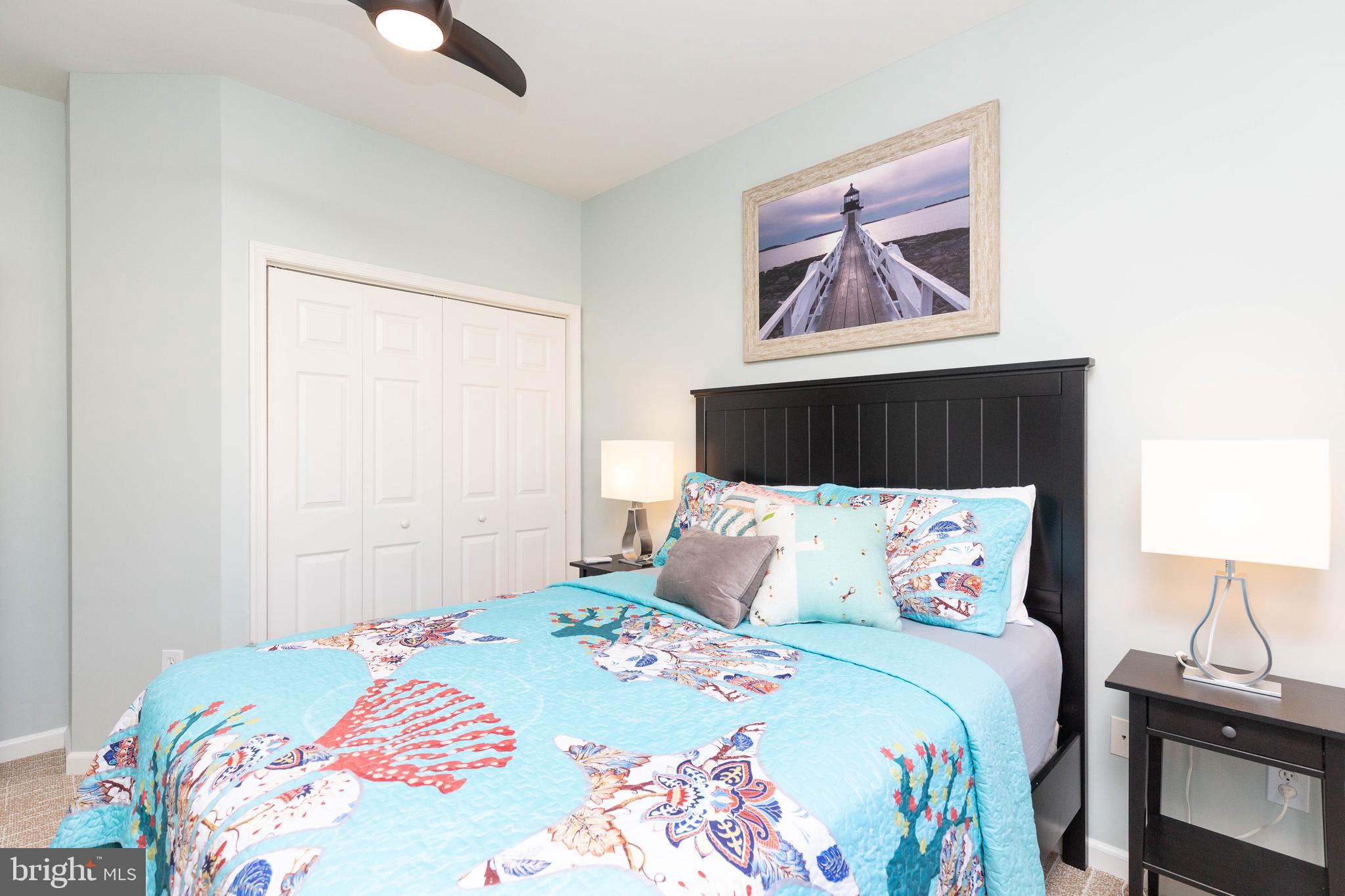 THE TIDES - Residential