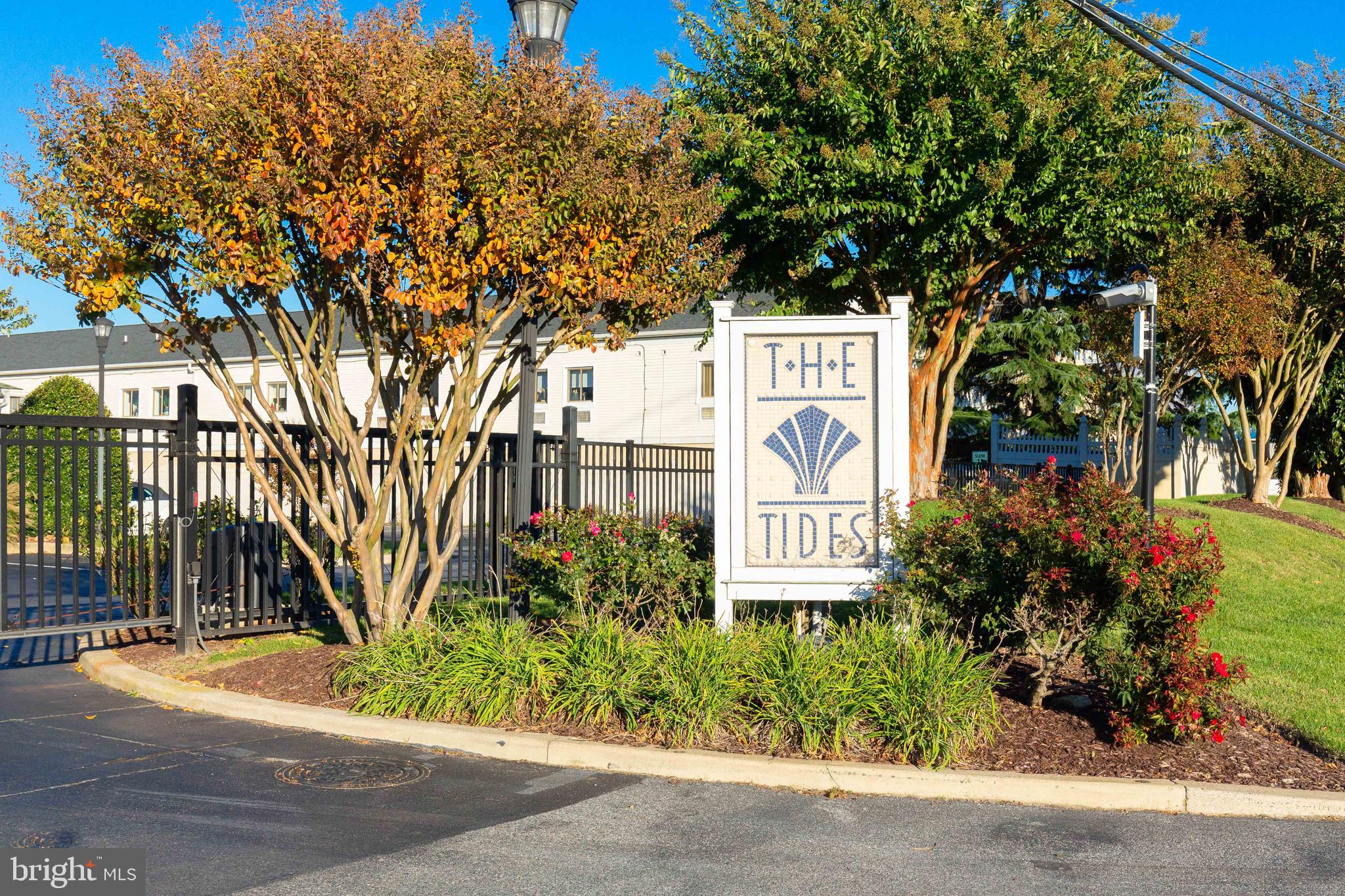 THE TIDES - Residential