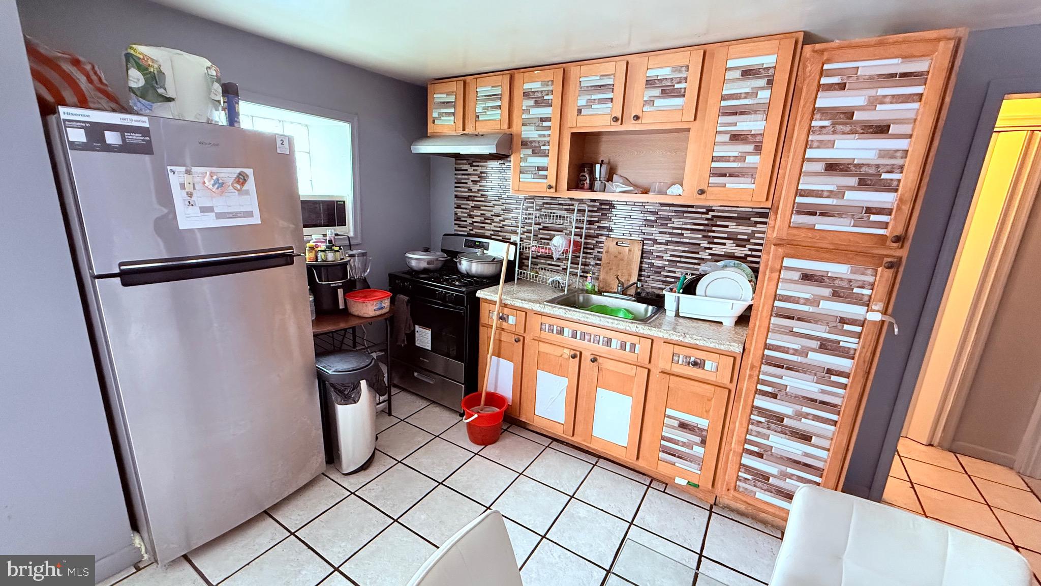 4348 50 N MARSHALL STREET