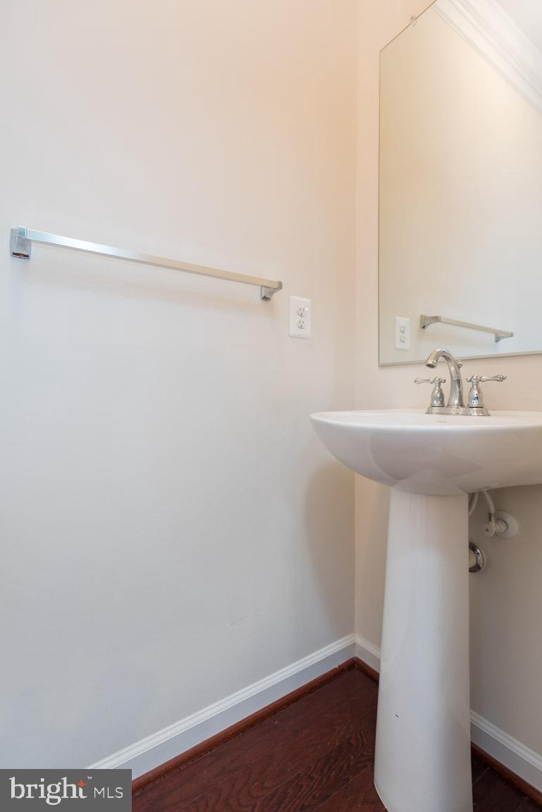 EMBREY MILL - Residential Lease