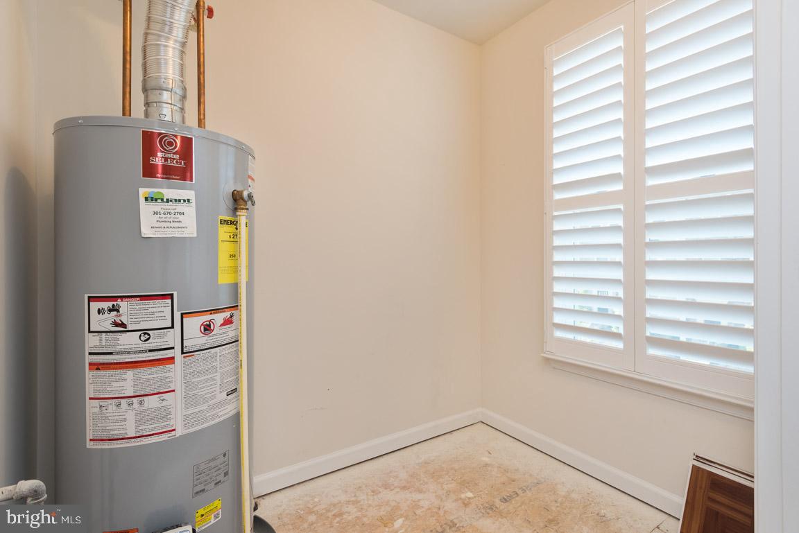 EMBREY MILL - Residential Lease