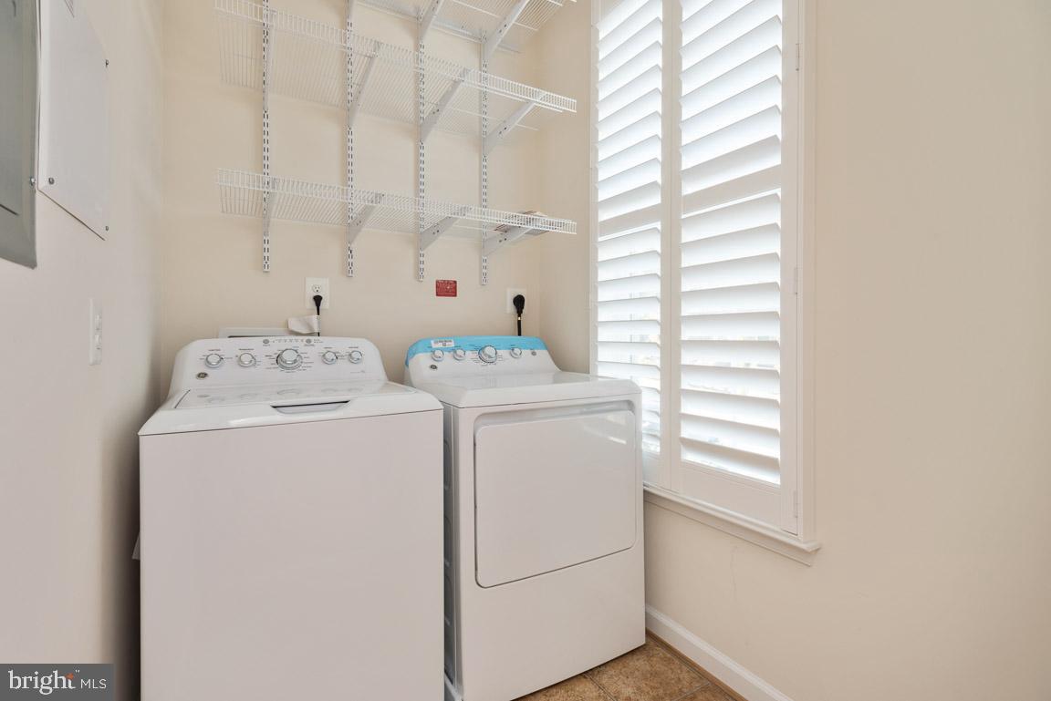 EMBREY MILL - Residential Lease