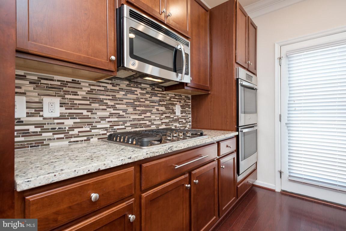 EMBREY MILL - Residential Lease