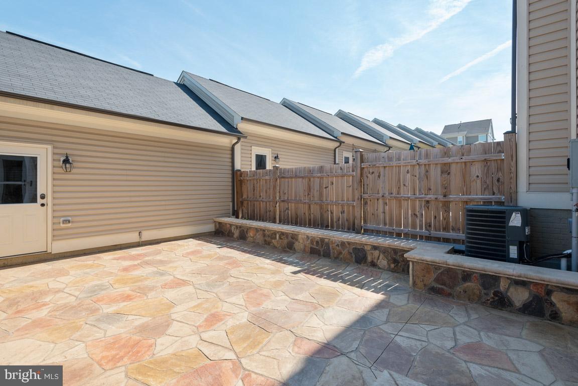 EMBREY MILL - Residential Lease