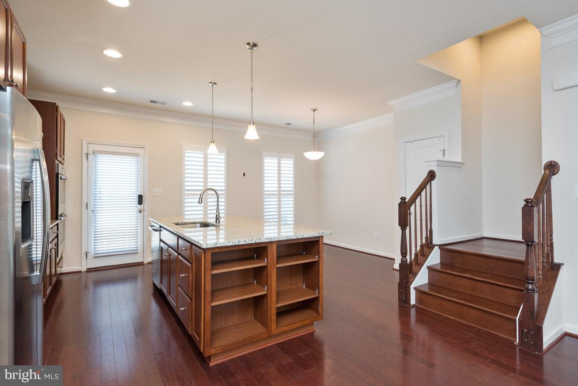 EMBREY MILL - Residential Lease