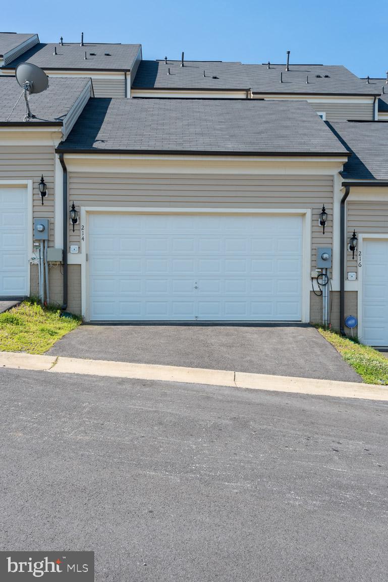 EMBREY MILL - Residential Lease