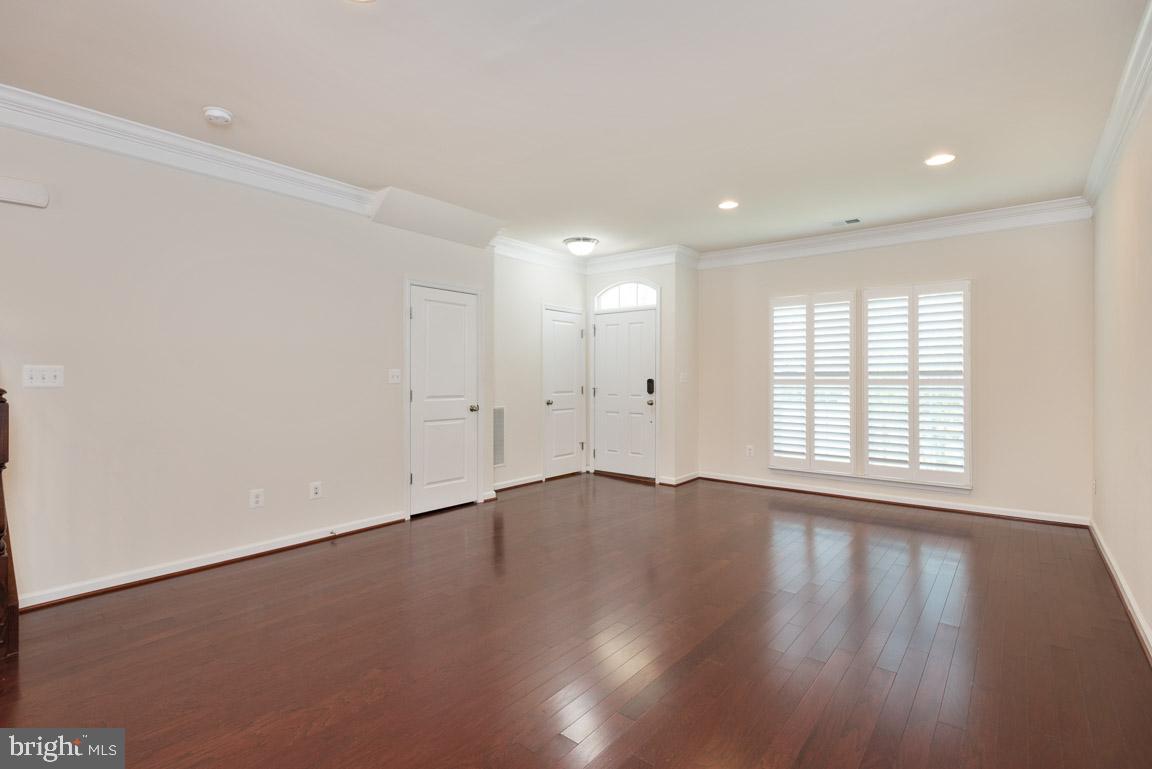 EMBREY MILL - Residential Lease