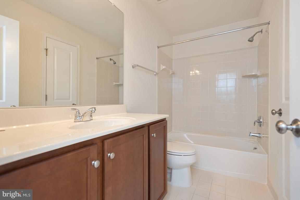 EMBREY MILL - Residential Lease