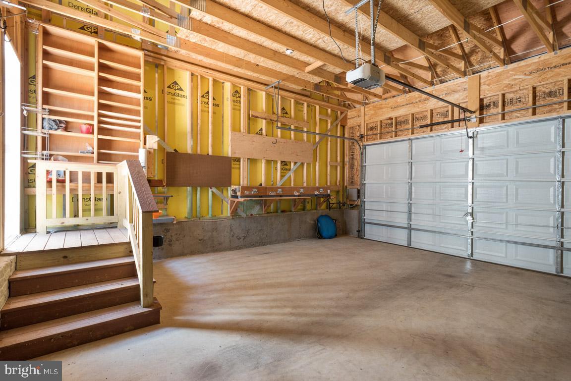 EMBREY MILL - Residential Lease