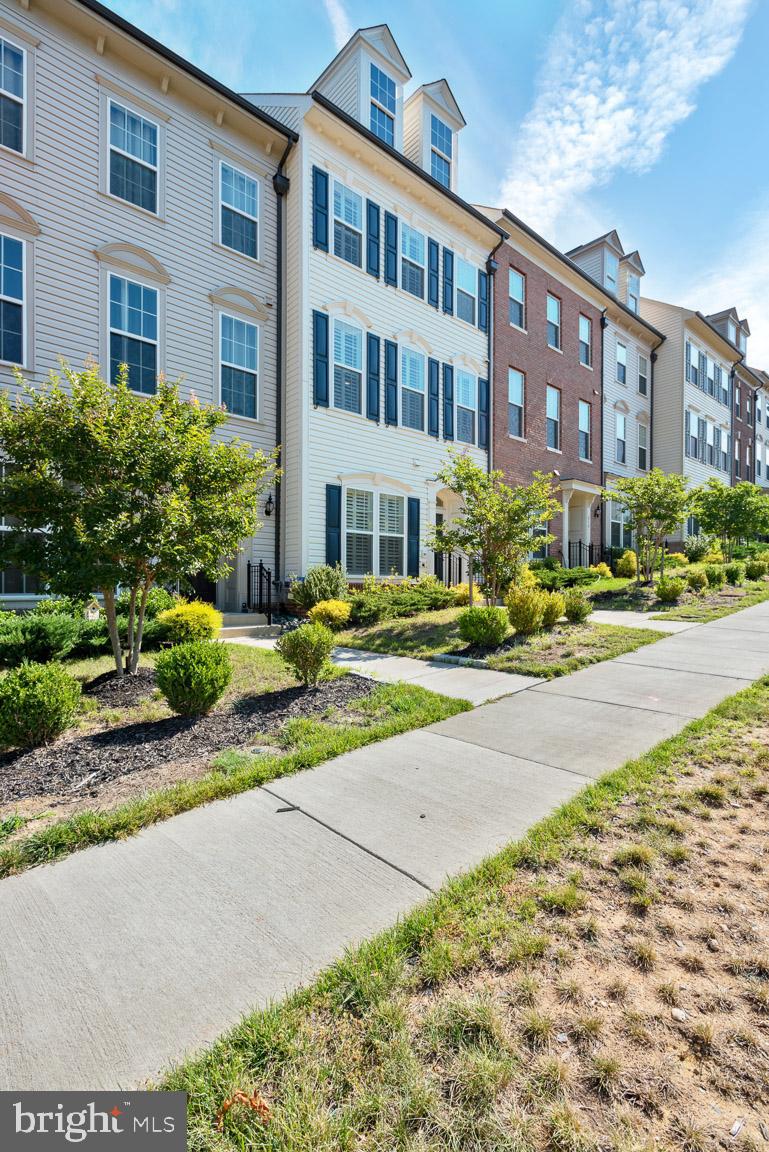 EMBREY MILL - Residential Lease