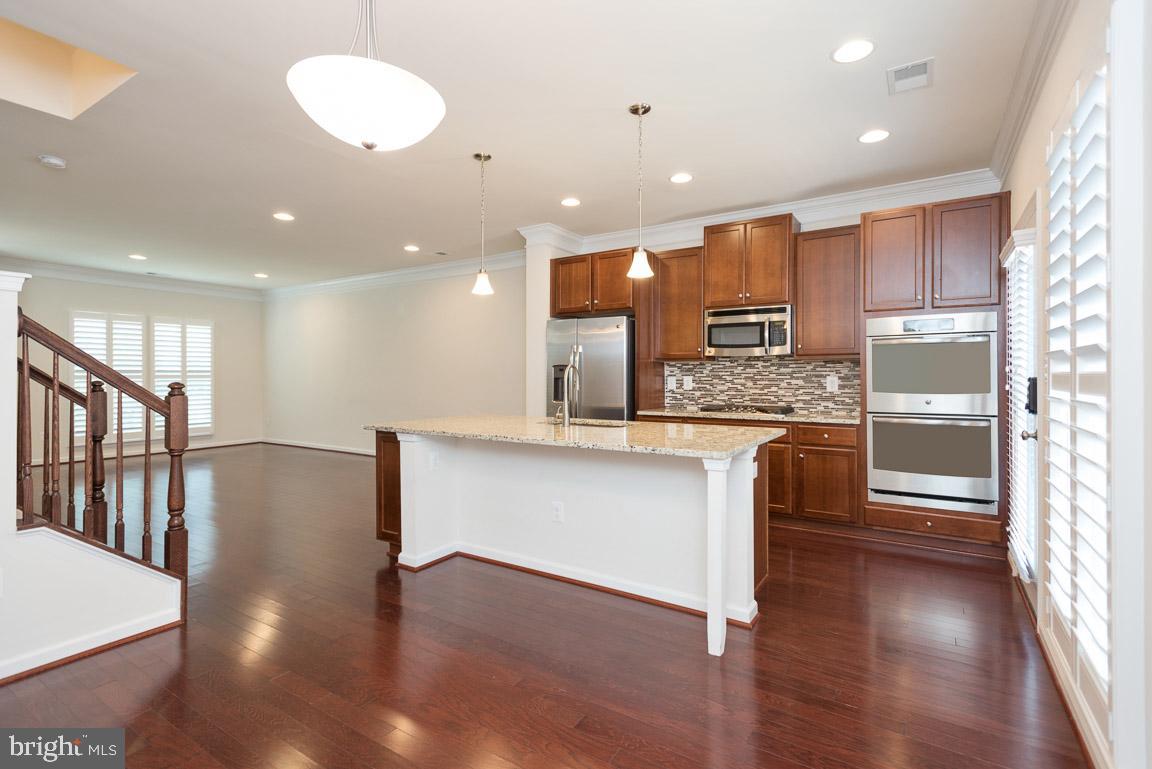 EMBREY MILL - Residential Lease