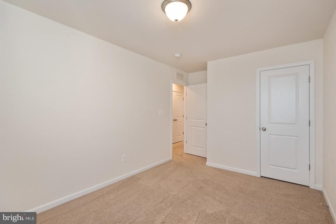 EMBREY MILL - Residential Lease