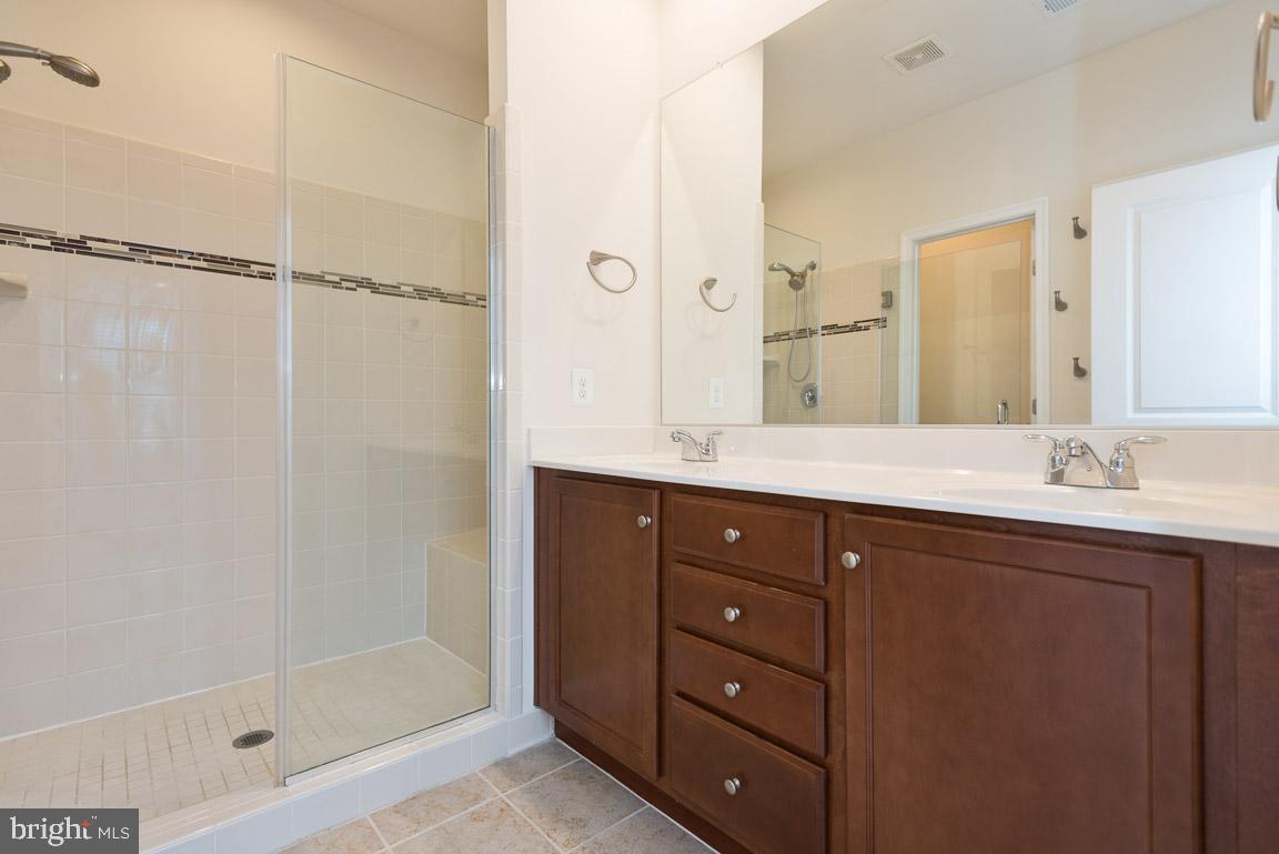 EMBREY MILL - Residential Lease