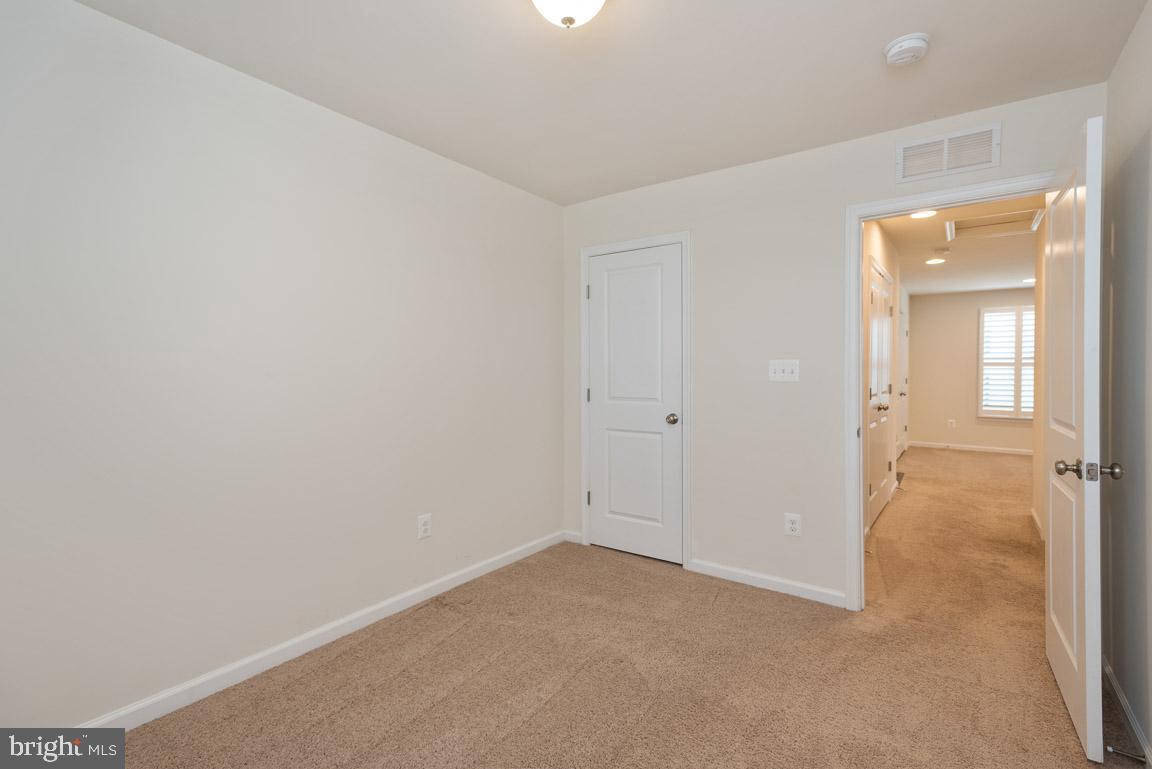 EMBREY MILL - Residential Lease