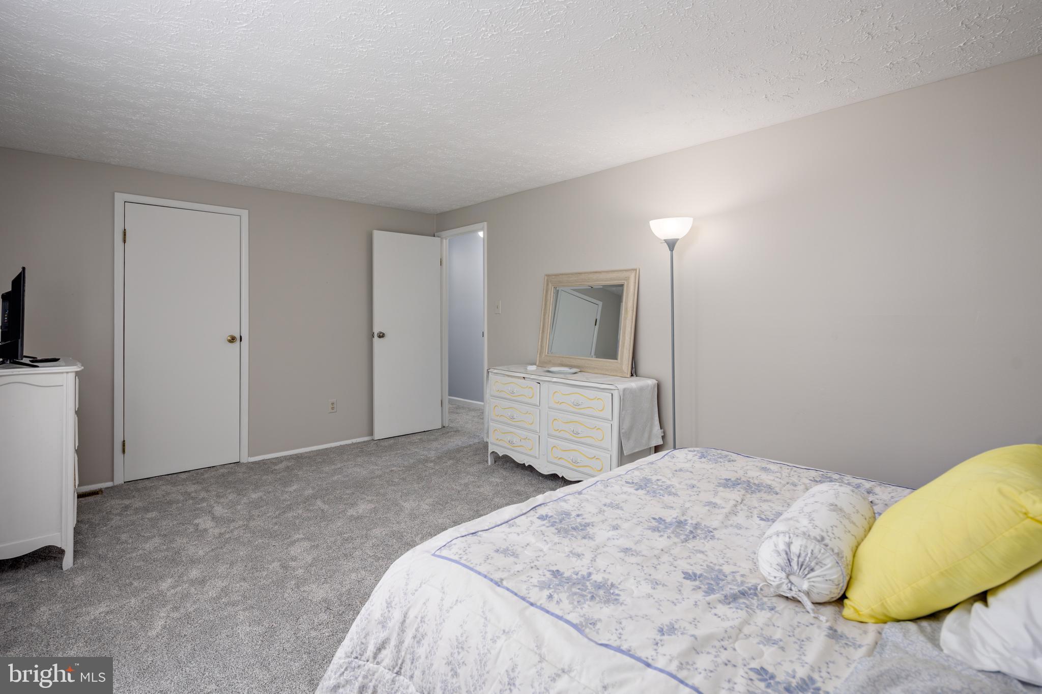 PROSPECT KNOLLS - Residential