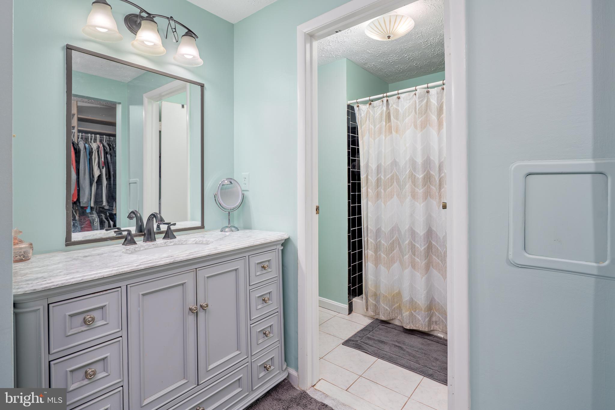 PROSPECT KNOLLS - Residential