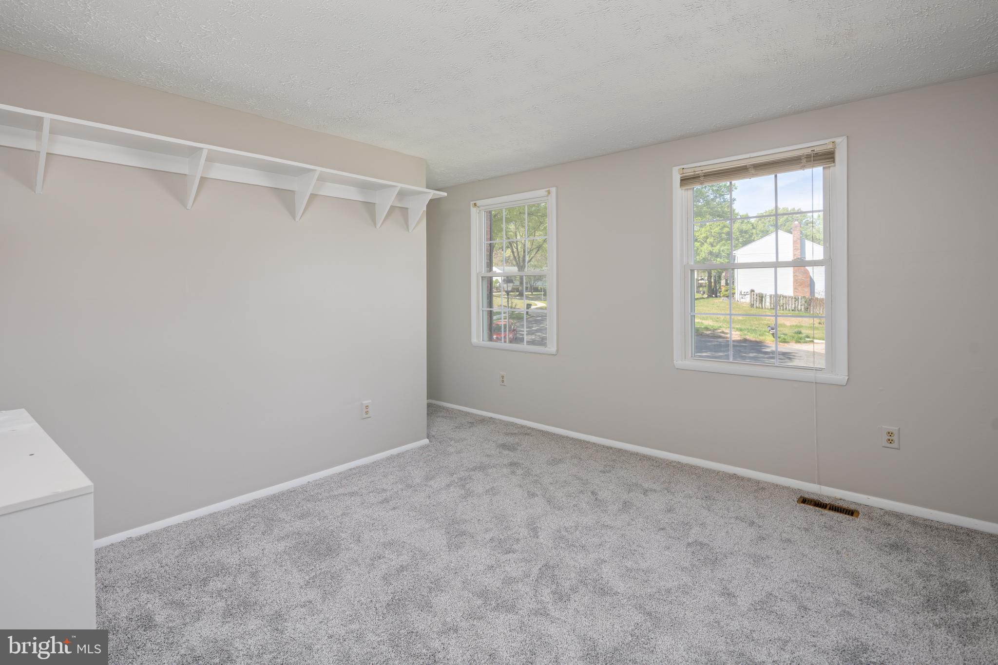 PROSPECT KNOLLS - Residential