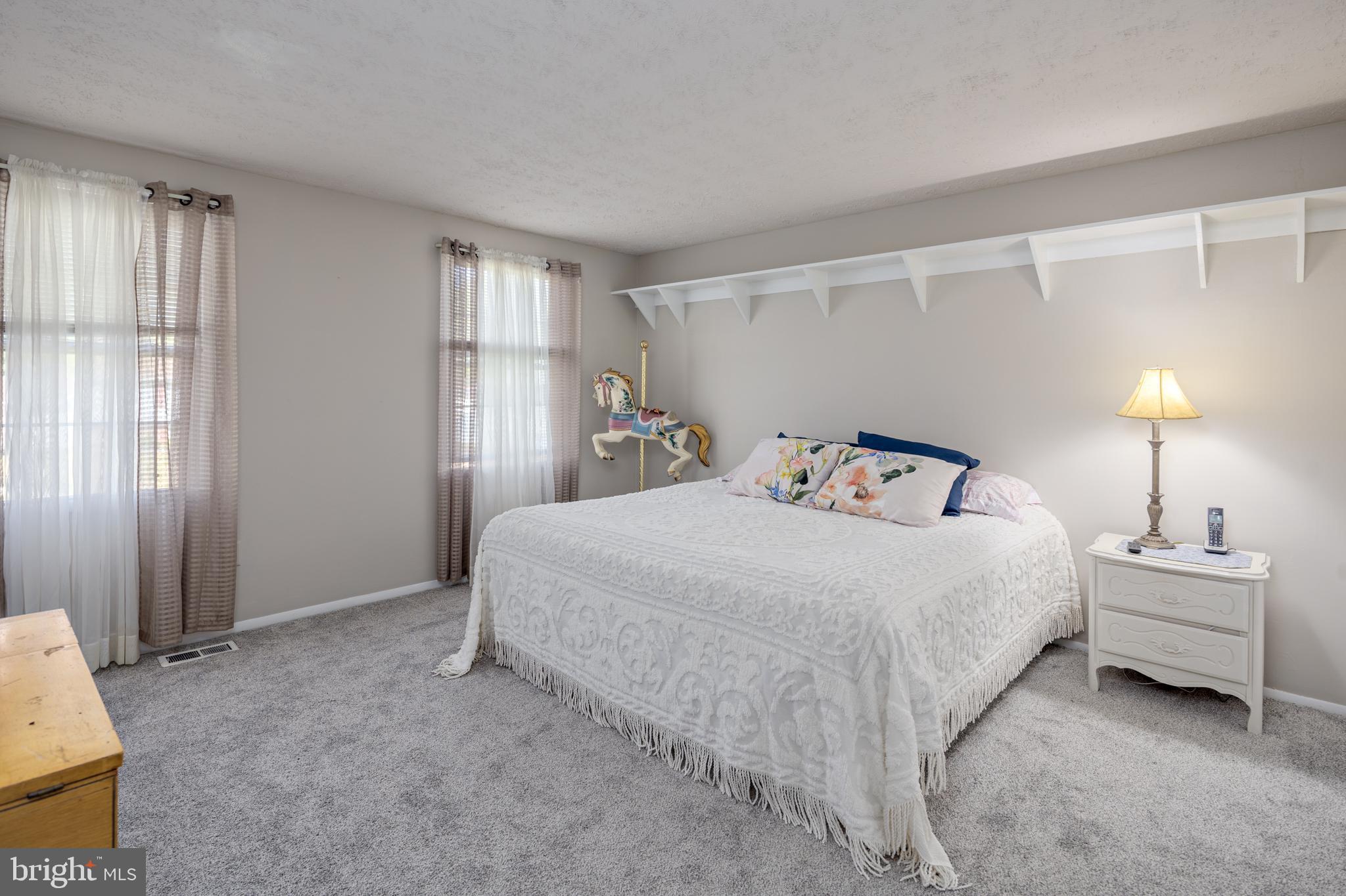 PROSPECT KNOLLS - Residential