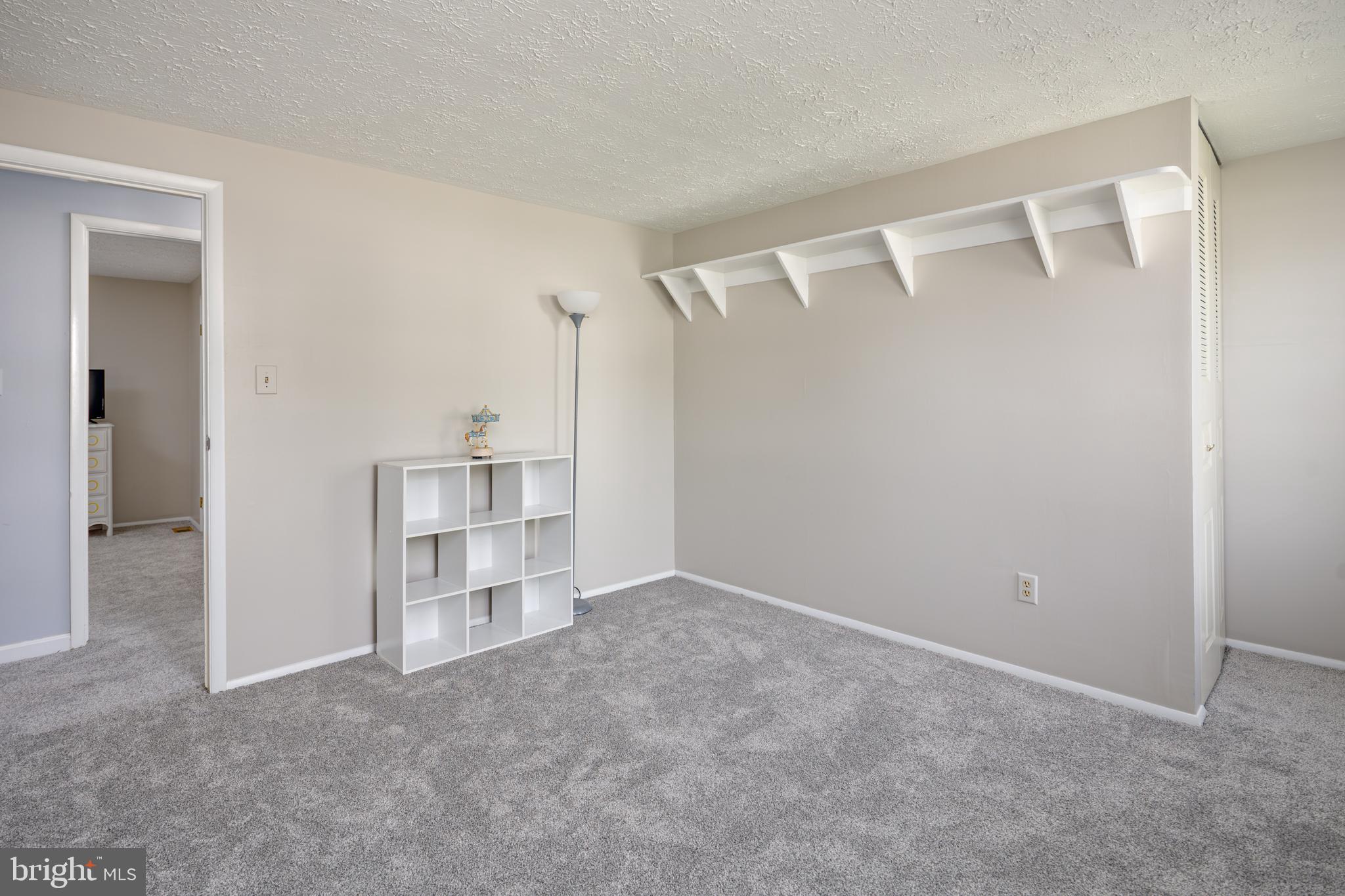 PROSPECT KNOLLS - Residential